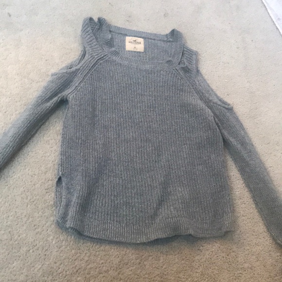 Hollister Sweater - Picture 1 of 2